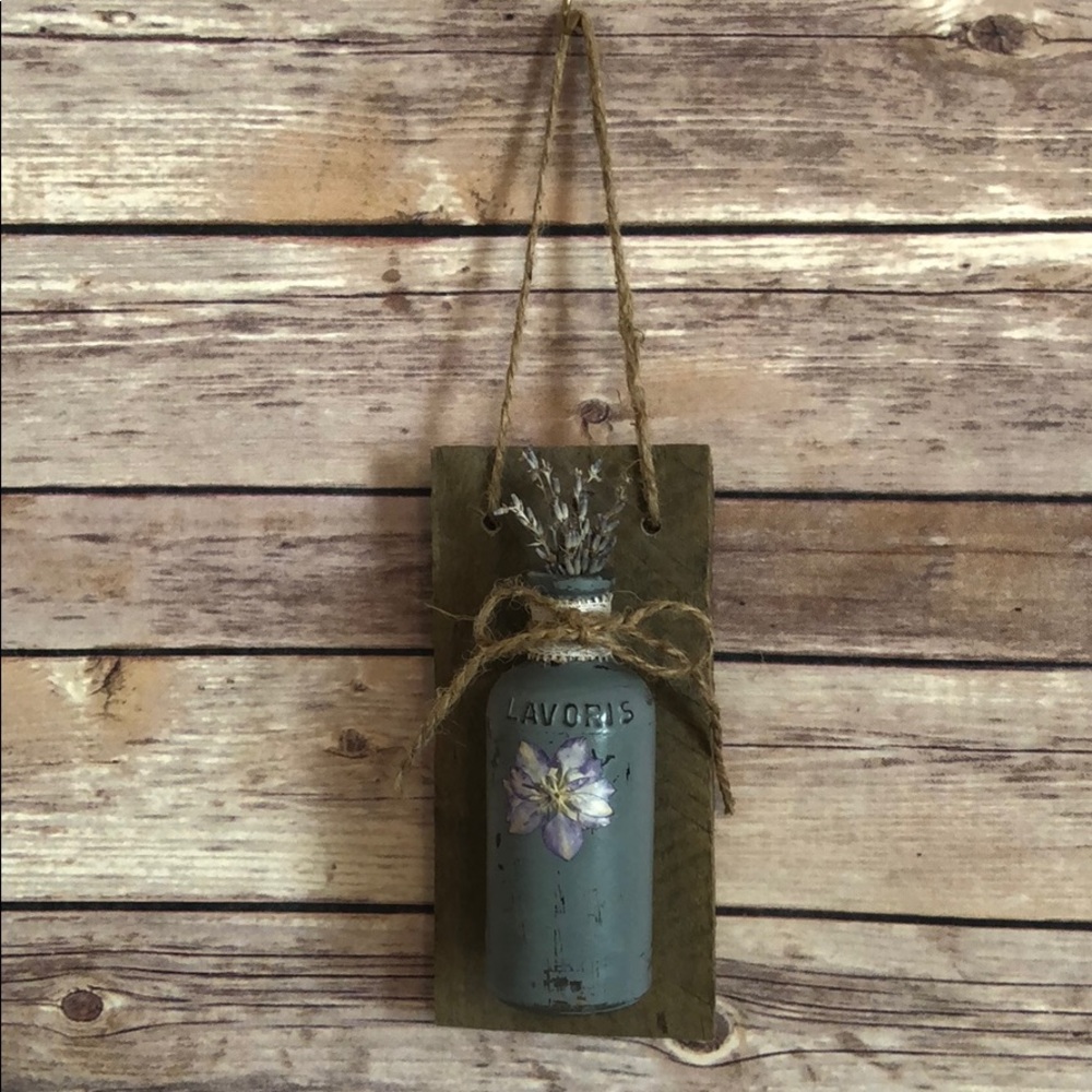 Homemade Farmhouse Inspired Wall Decor